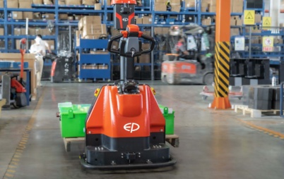 Het verschil tussen AGV's en AMR's bij intern transport