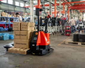 EP XP15 autonome mobiele robot (AMR) palletwagen