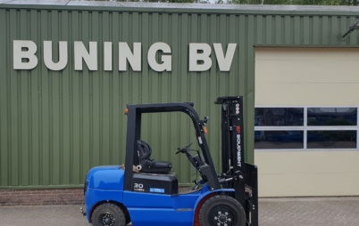 Buning-Wegenbouw-elektrische-heftruck