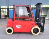 CPD50L1 met cabine en non-marking banden