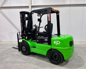 3.5 ton hefvermogen en robuuste bouw en bodemvrijheid